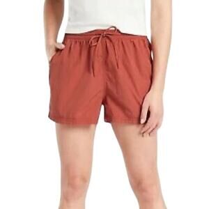 Athleta Expedition Short in Etruscan Red
